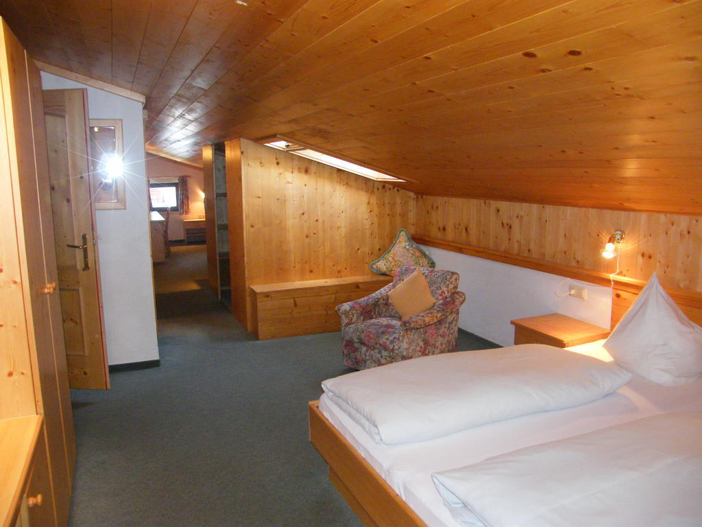 Katharina'S Sleepover - Budget Holiday Home カプルーン 部屋 写真