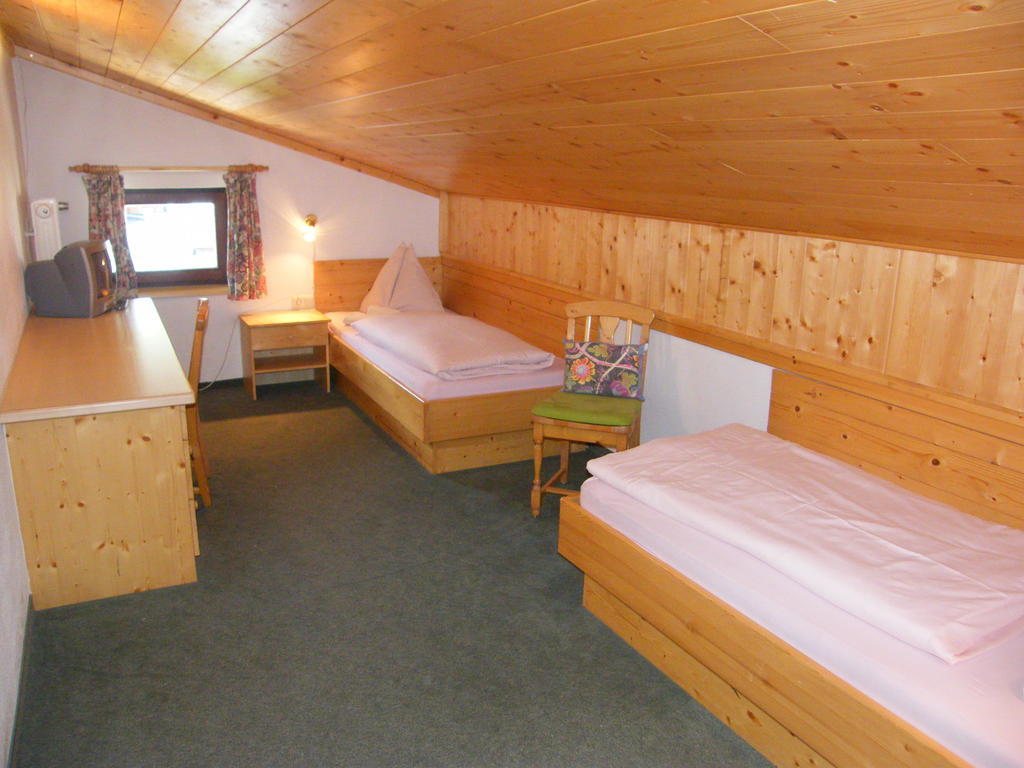 Katharina'S Sleepover - Budget Holiday Home カプルーン 部屋 写真
