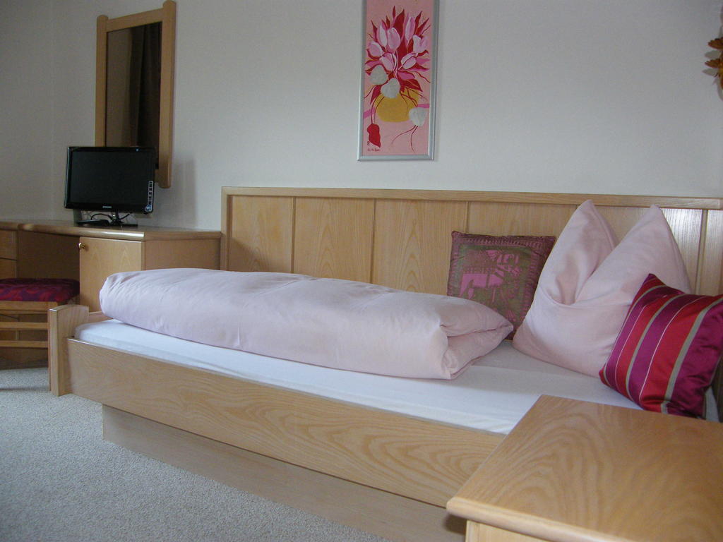 Katharina'S Sleepover - Budget Holiday Home カプルーン 部屋 写真